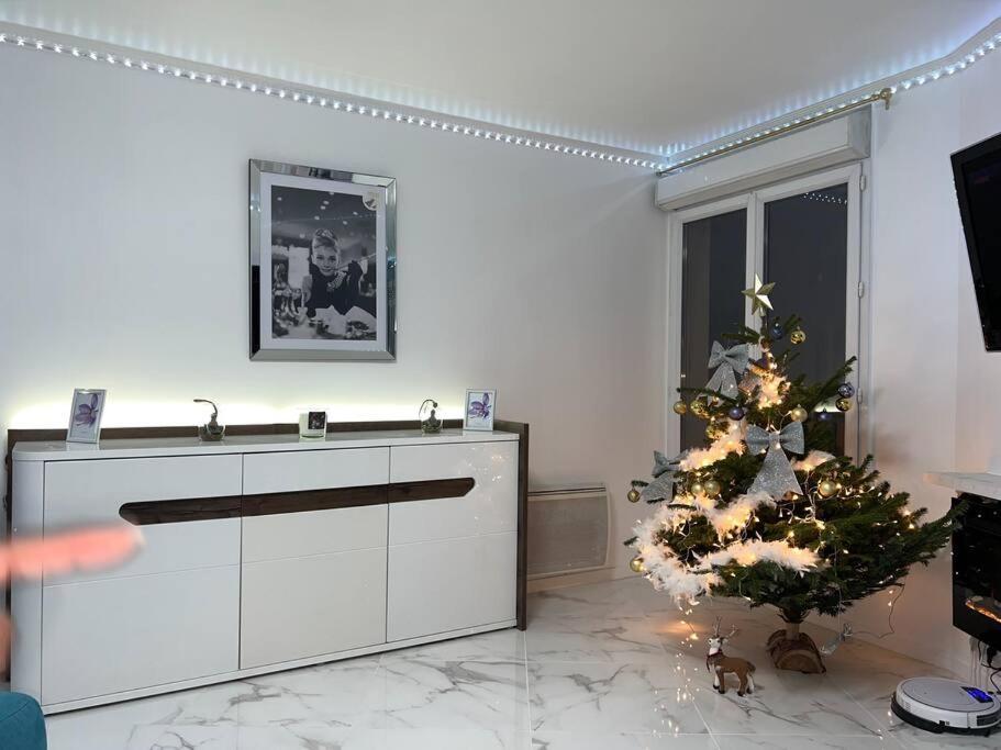 Appartement Luxueux 70M2, 2 Chambres Argenteuil Ngoại thất bức ảnh